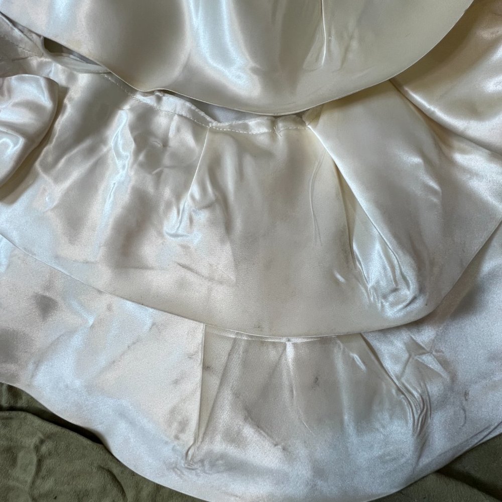 Vintage📌 Strapless Unique Tailored Wedding Gown with Long Train - Picture 11 of 16